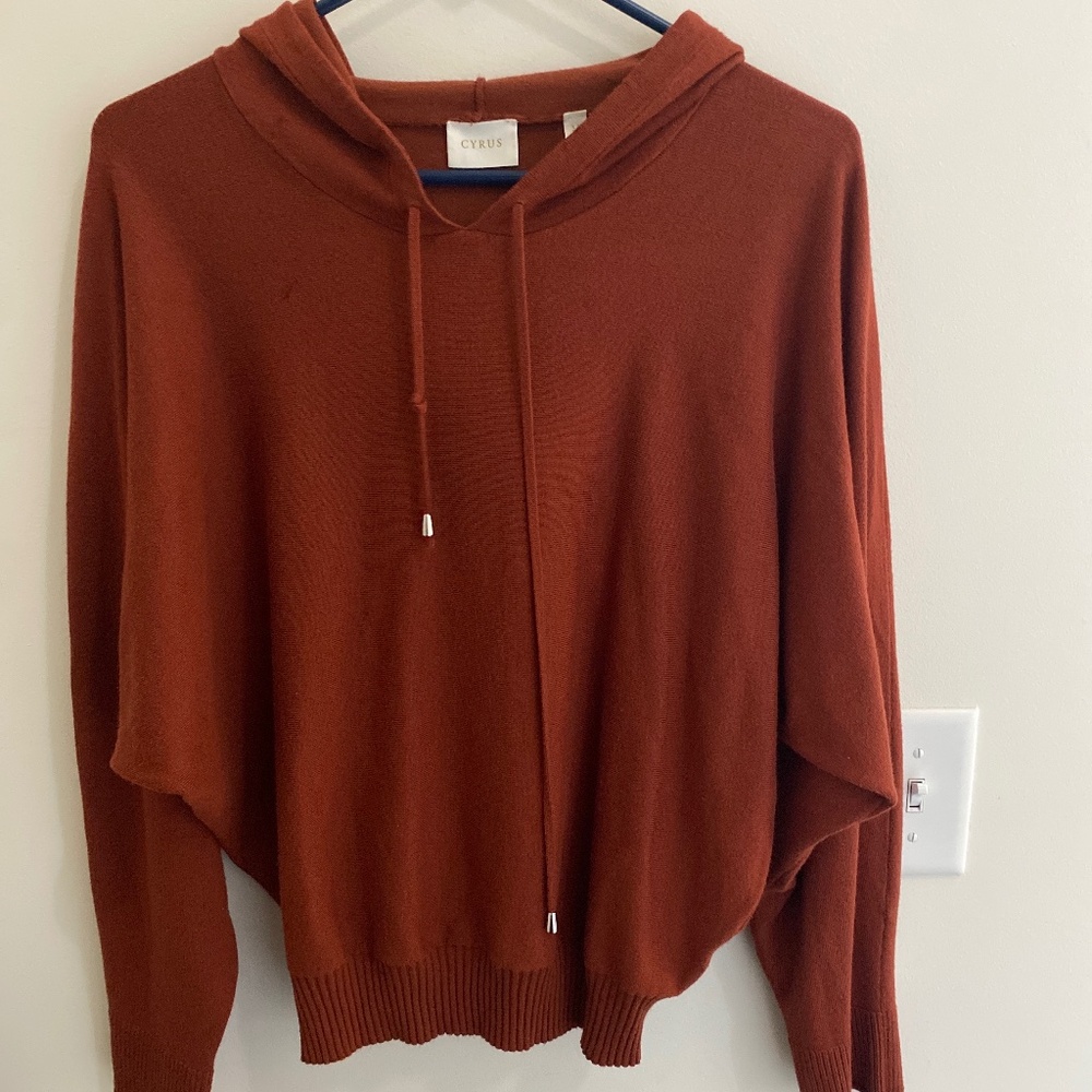Cyrus Women’s Sweater
